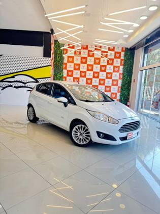 FORD FIESTA 1.6 TITANIUM HATCH 16V FLEX 4P POWERSHIFT